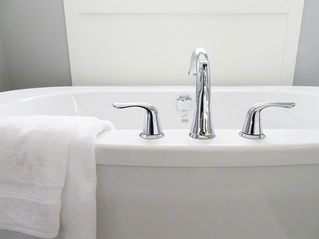 interior designer bathtub